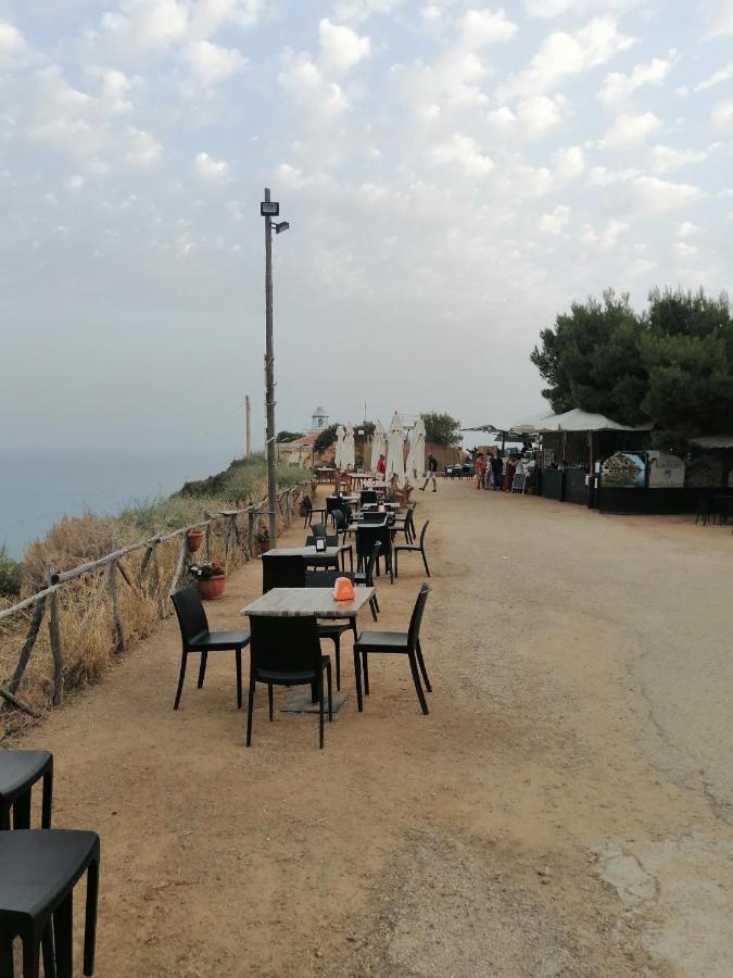 Al Faro Bed and Breakfast Realmonte Εξωτερικό φωτογραφία
